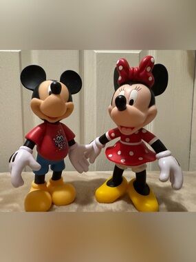 Disney Minnie & Mickey 7” Figure Set - Celebrating 2013
